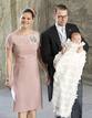 Los pr&iacute;ncipes de Suecia en el bautizo de su hija