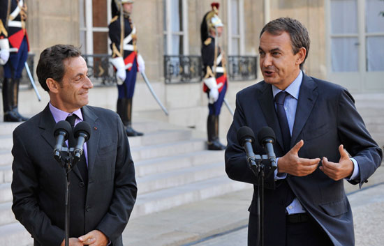 La gira internacional de Zapatero para preparar la presidencia espa�ola de la UE le lleva a Par�s
