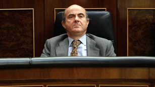 Ver v&iacute;deo  'El Gobierno califica de "decisiva" la cumbre europea, pero la Comisi&oacute;n rebaja expectativas'