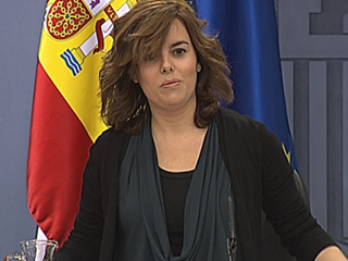 Ver v&iacute;deo  'El Gobierno consultar&aacute; con el Banco de Espa&ntilde;a las retribuciones a los gestores de las cajas'