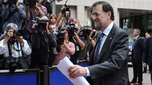 Ver v&iacute;deo  'El Gobierno espa&ntilde;ol afirma que el euro ha salido fortalecido de la reuni&oacute;n en Bruselas'
