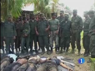 Ver v&iacute;deo  'El gobierno de Sri Lanka ha anunciado la muerte del l&iacute;der de los Tigres Tamiles y su victoria total sobre el grupo guerrillero'