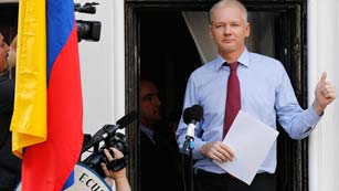 Ver vídeo  'Los gobiernos británico y ecuatoriano estudiarán la situación de Assange'