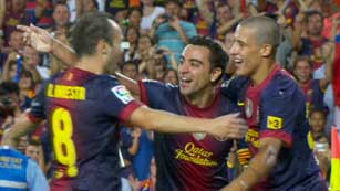 Ver vídeo  'Golazo de Xavi a pase de Iniesta (3-1)'