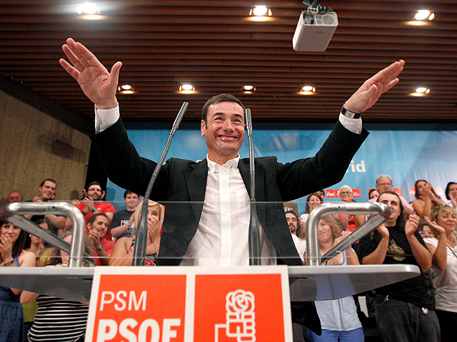 G&oacute;mez dice que le pidi&oacute; a Zapatero que los militantes decidieran