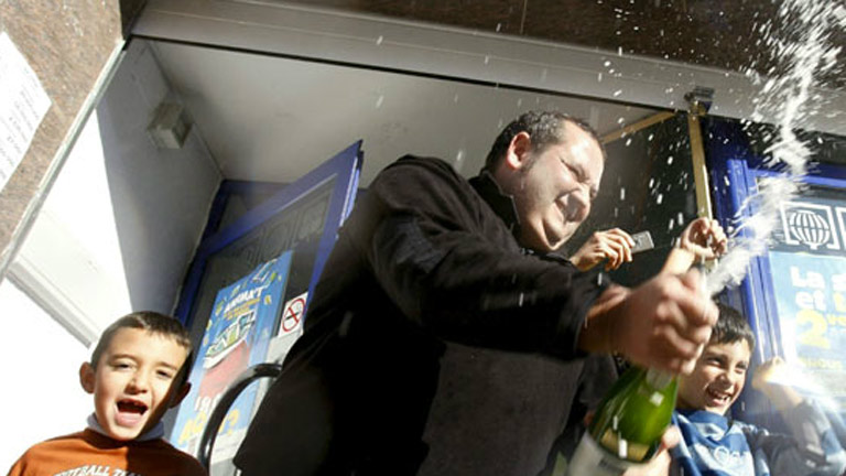 El primer premio del sorteo de Navidad ha llevado la alegr&iacute;a entre otros lugares a Barcelona, a Sabadell y a Soria