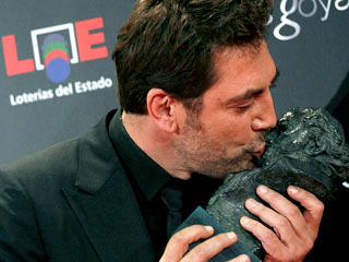 Ver v&iacute;deo  'Los Goya hablan catal&aacute;n y dan nueve premios a 'Pa negre', de Agust&iacute; Villaronga'