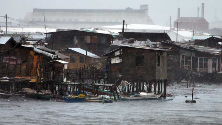 Vietnam se prepara para recibir a Yolanda, un tifón que ha dejado consecuencias devastadoras en Filipinas