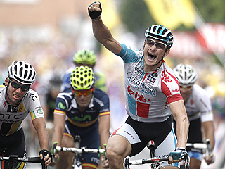Ver v&iacute;deo  'Greipel se impone a Cavendish en el espr&iacute;n'