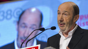 Ver v&iacute;deo  'Gri&ntilde;&aacute;n anuncia que Rubalcaba es el nuevo secretario general del PSOE'