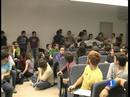 Ir al Video&nbsp;Un grupo de j&oacute;venes intenta boicotear una conferencia de Ibarretxe