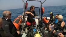 Un grupo de submarinistas preparando la inmersi&oacute;n en els Ullastres