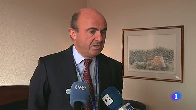 Ir al Video&nbsp;De Guindos abre la puerta a la revisi&oacute;n de los objetivos de d&eacute;ficit