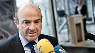 Ver v&iacute;deo  'De Guindos asegura que la Comisi&oacute;n y el BCE han acogido los Presupuestos de forma positiva'