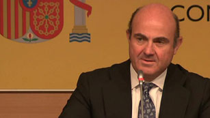 Ver v&iacute;deo  'De Guindos confirma la solicitud del rescate financiero espa&ntilde;ol a la UE'