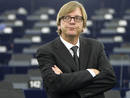 El jefe del grupo parlamentario de los liberales y ex primer ministro belga, Guy Verhofstadt, tiene en contra su car&aacute;cter federalista, que repele a Reino Unido, que ya le vet&oacute; para ser presidente de la Comisi&oacute;n Europea en 2004.