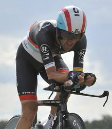 Haimar Zubeldia en un momento de la contrarreloj correspondiente a la decimonovena etapa del Tour. Haimar Zubeldia en un momento de la contrarreloj correspondiente a la decimonovena etapa del Tour.