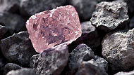 Hallan un gran diamante rosa de más de 12 kilates Hallan un gran diamante rosa de más de 12 kilates