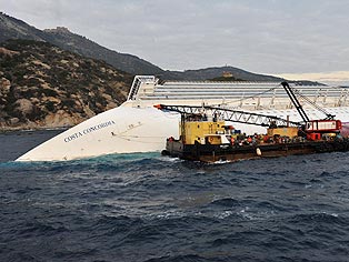 Hallan otro cuerpo en el Concordia y se retrasa la extracci&oacute;n del carburante