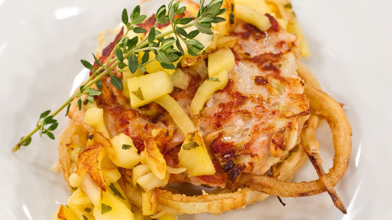 Saber cocinar - Hamburguesas de mar con aros de cebolla 