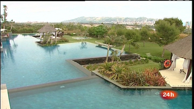 Zoom Tendencias - Hamburguesas, relax, agua, celebrities y moda - 05/03/11 