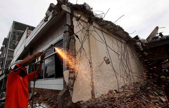 Hasta 4.000 muertos en Indonesia
