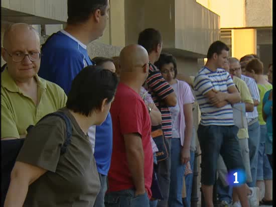 El paro ha vuelto a bajar en julio, y encadena ya tres meses seguidos de bajadas