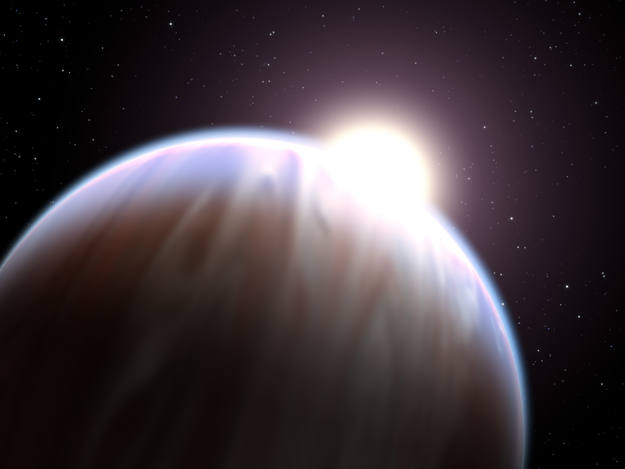 El exoplaneta denominado HD189733b. Las observaciones fueron realizadas con el Telescopio &Oacute;ptico N&oacute;rdico en el ultravioleta, en el azul, y en el verde, e indican que el planeta en cuesti&oacute;n es m&aacute;s brillante en el azul