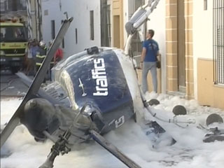 Ver v&iacute;deo  'Un helic&oacute;ptero cae en el medio de C&aacute;diz'