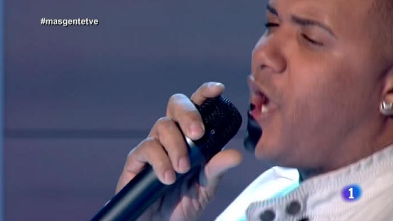 M&aacute;s Gente - Henry M&eacute;ndez canta 'Mi reina'