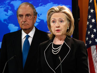 Ver v&iacute;deo  'Hillary Clinton anuncia que israel&iacute;es y palestinos reanudar&aacute;n las negociaciones de paz directas'