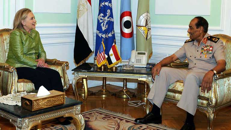 Hillary Clinton se reune con el nuevo presidente de Egipto
