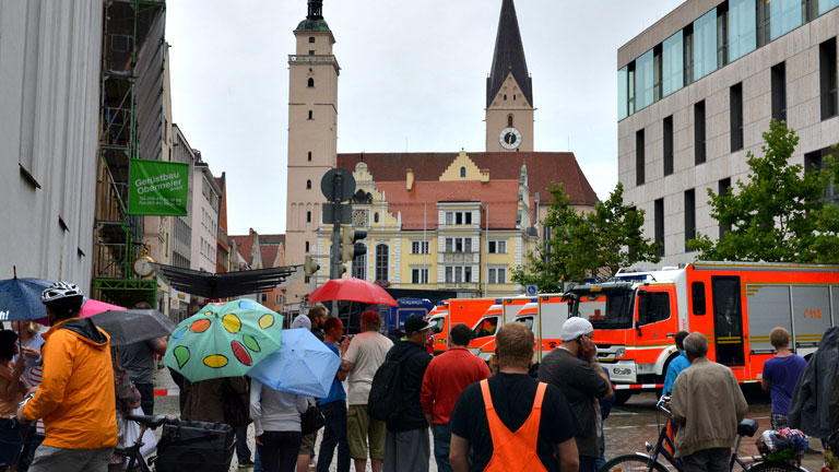 Un hombre secuestra a varias personas en la ciudad alemana en la que Merkel iba a dar un mitin