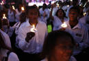 Un coro interpreta We are the world durante el homenaje a Michael Jackson en Gary.