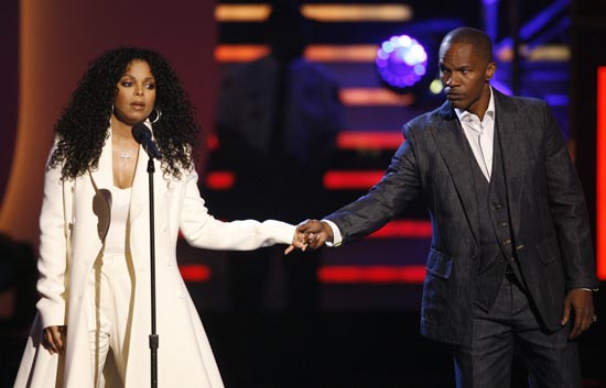 En Los &Aacute;ngeles, la gala anual de la m&uacute;sica negra, rindi&oacute; homenaje a Michael Jackson 