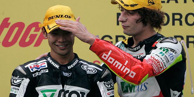 En 250 cc, Simoncelli intentar&aacute; apurar las escasas opciones que tiene de arrebatar el primer puesto a Aoyama.
