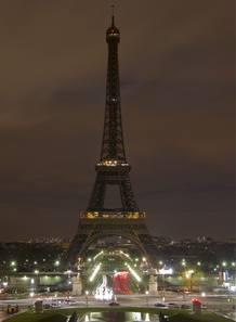 "HORA DEL PLANETA", LA INICIATIVA DE WWF PARA LUCHAR CONTRA EL CAMBIO CLIM&Aacute;TICO, EN PAR&Iacute;S, (FRANCIA)