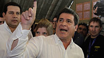 Ir al Video&nbsp;Horacio Cartes gana las elecciones de Paraguay