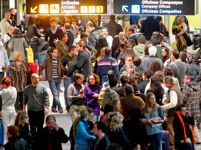 La huelga de controladores paraliza Espa�a