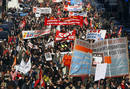 El sector p&uacute;blico y el privado se han unido en la marcha por la huelga general en Marsella.