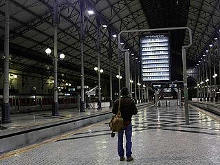 Ver v&iacute;deo  'La huelga general que vive Portugal contra los recortes paraliza los transportes p&uacute;blicos del pa&iacute;s'