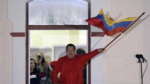 Ver vídeo  'Hugo Chávez revalida su mandato en Venezuela seis años más'