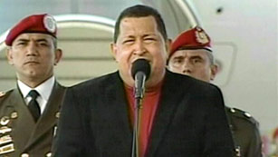 Ver v&iacute;deo  'Hugo Ch&aacute;vez se recupera ya de la operaci&oacute;n en en Cuba para extirparle un tumor en la pelvis'