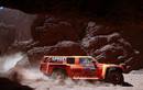 El Hummer del estadounidense Robby Gordon, a trav&eacute;s del desierto argentino.