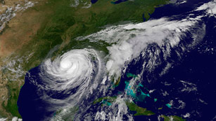 Ver v&iacute;deo  'El hurac&aacute;n Isaac se adentra en EE.UU.'