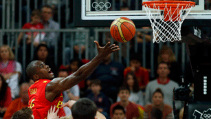 Ver v&iacute;deo  'Ibaka, de ver los Juegos Ol&iacute;mpicos en televisi&oacute;n a formar parte de la selecci&oacute;n de baloncesto'