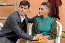 Iban Garate y Angela Molina en 'Miel de naranjas'