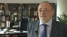 Ir al Video&nbsp;Iberia y los sindicatos aceptan que el catedr&aacute;tico Gregorio Tudela medie en el conflicto