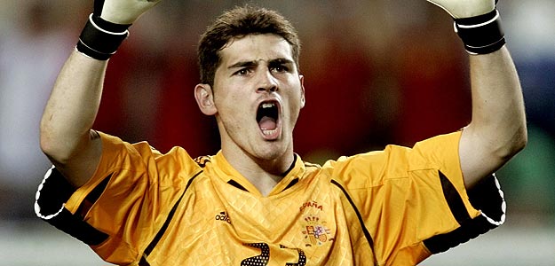 Spain's goalkeeper Iker Casillas celebrates victory [over Russia] after his Euro 2004 Group A soccer..