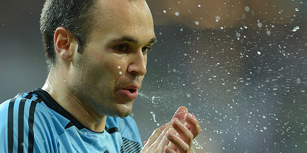 Imagen de Andr&eacute;s Iniesta durante el choque frente a Croacia.